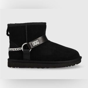 UGG Classic Mini Chains II Women’s Boot in Black Size 6